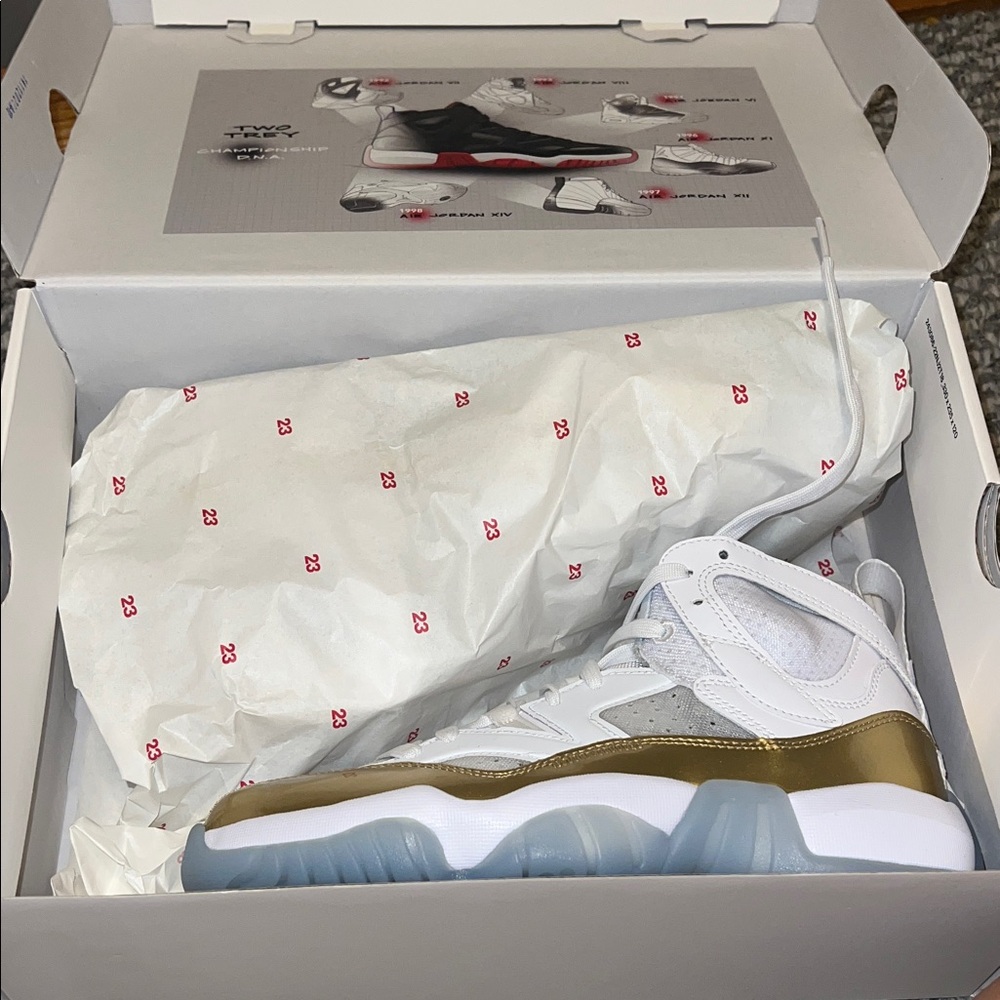 Nike White and Gold Women's Sneakers